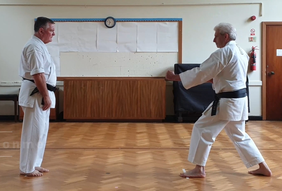 Ippon Kumite No.9 Kyūhonme opening position